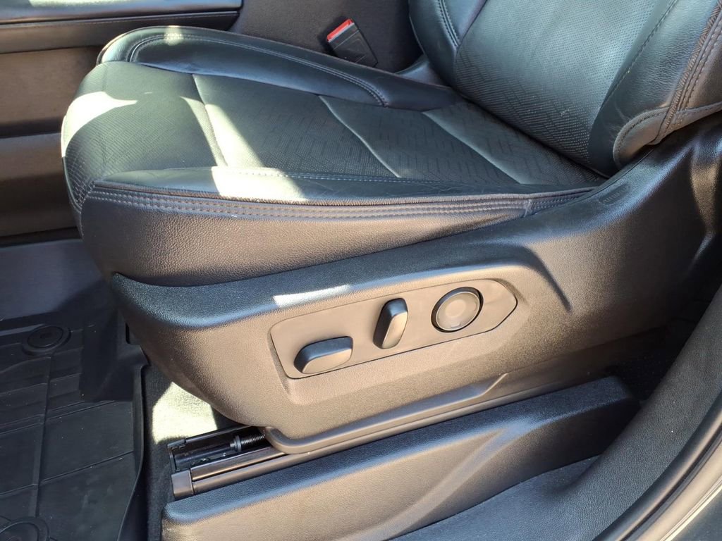 Used 2021 Chevrolet Tahoe High Country AWD/4WD image 19