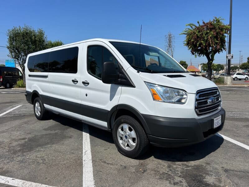 Used 2017 Ford Transit 350 XLT RWD image 1