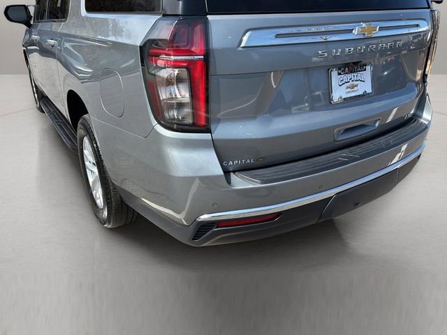 Used 2024 Chevrolet Suburban LT RWD image 36