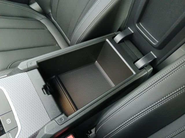 New 2026 BMW 330i Sedan w/ M Sport Package RWD image 22