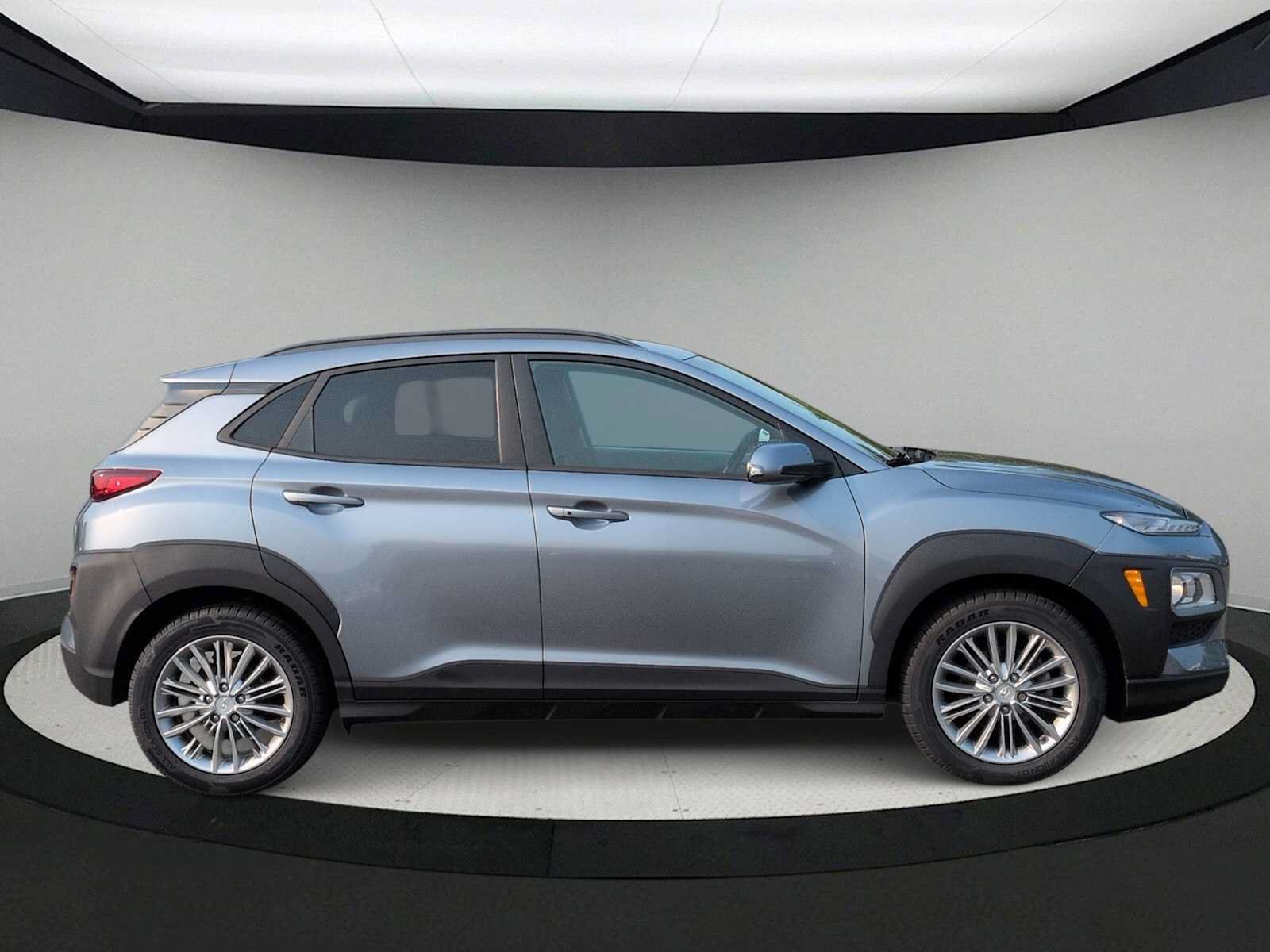 Used 2020 Hyundai Kona SEL w/ Cargo Package FWD image 9