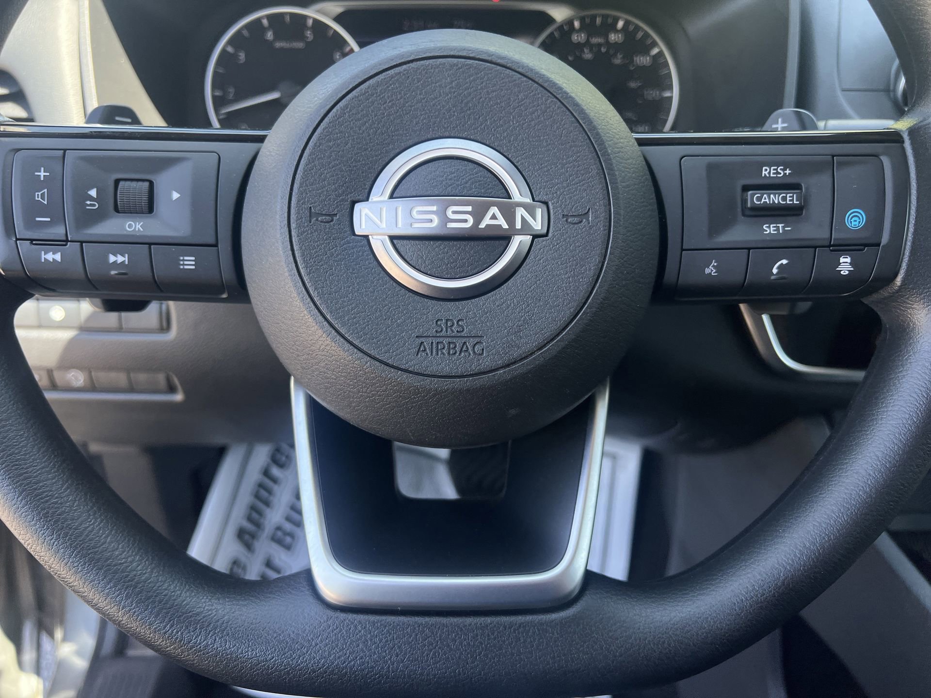 Used 2023 Nissan Rogue SV AWD/4WD image 9