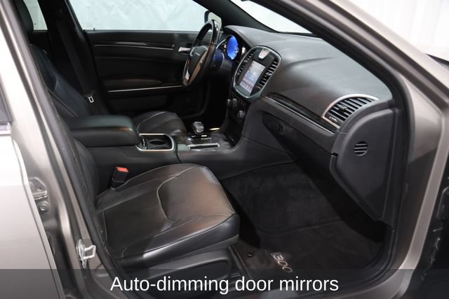 Used 2014 Chrysler 300 C AWD/4WD image 16