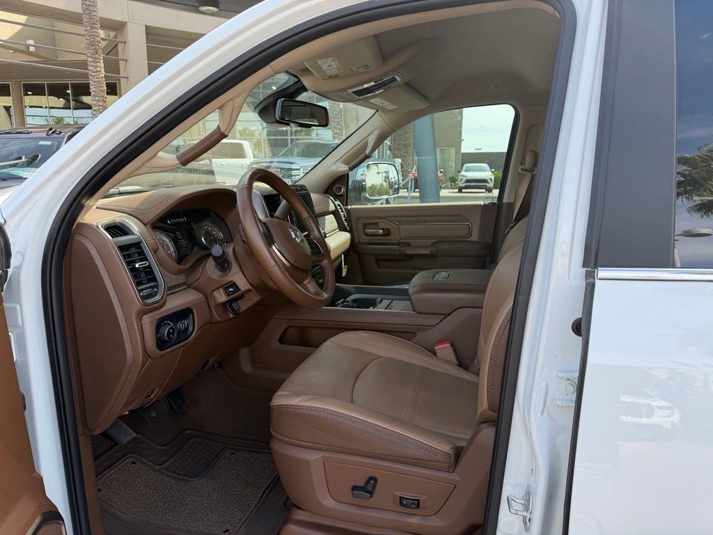 Used 2022 RAM 3500 Limited AWD/4WD image 6