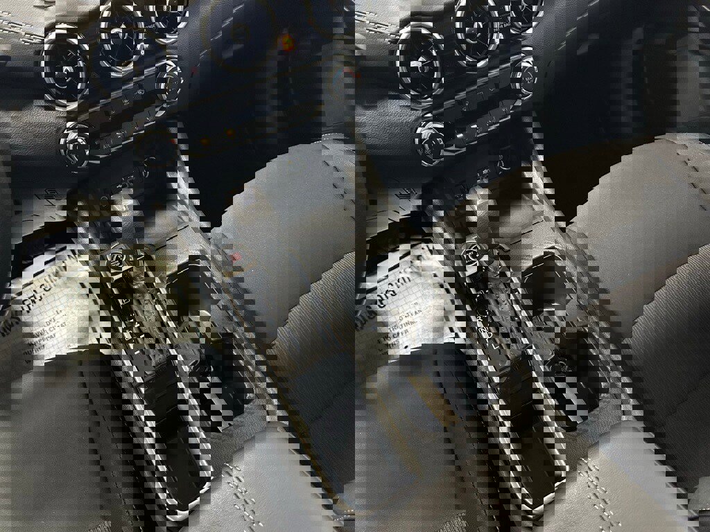 Used 2025 Nissan Sentra SV image 36