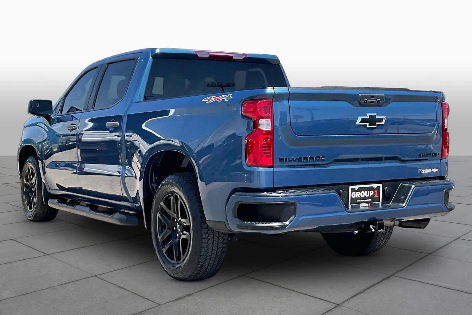 Used 2024 Chevrolet Silverado 1500 Custom w/ Turbomax Blackout Package AWD/4WD image 12