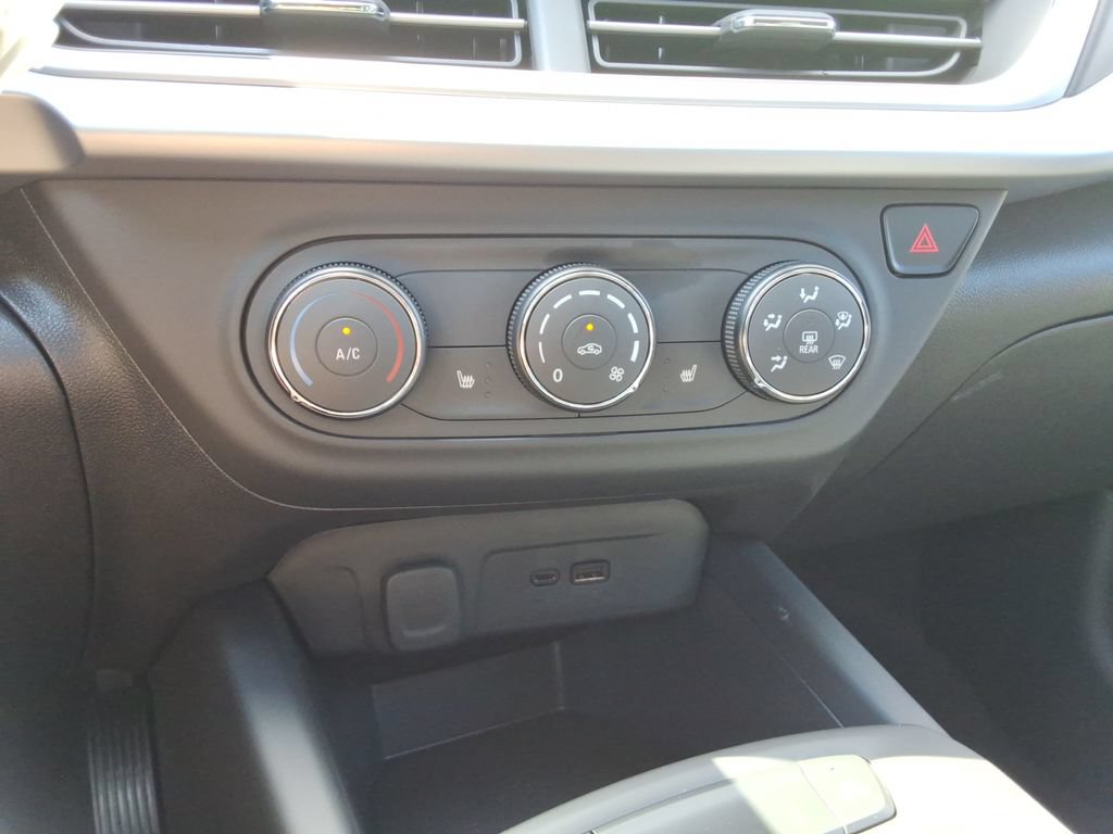 New 2026 Chevrolet Trax LS w/ LS Convenience Package FWD image 29