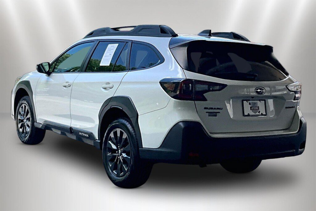 Certified 2023 Subaru Outback Onyx Edition AWD/4WD image 4
