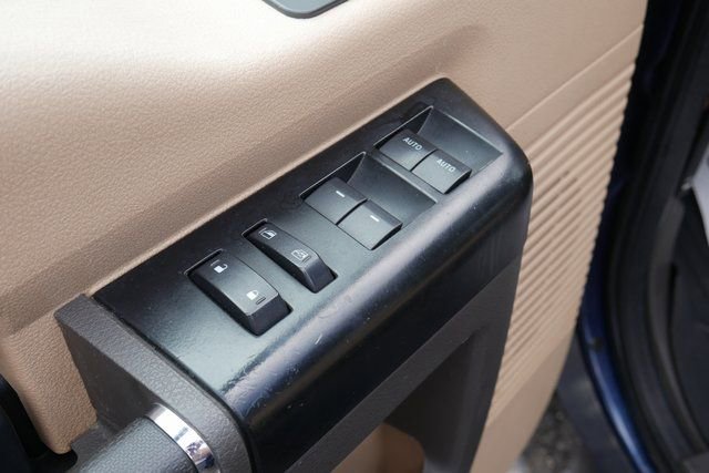 Used 2015 Ford F350 Lariat image 14