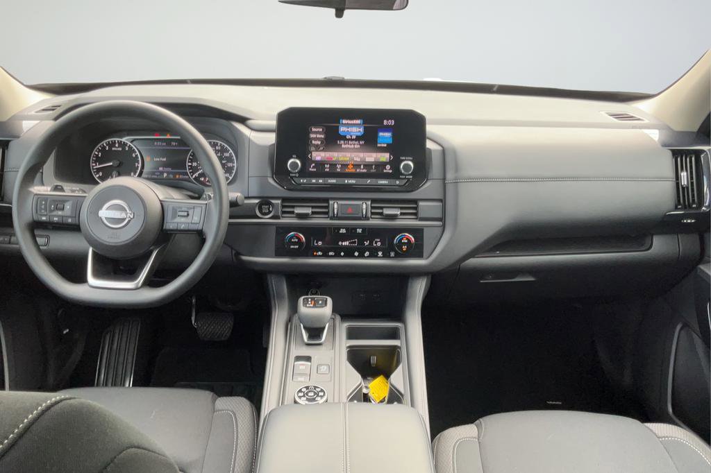 Used 2025 Nissan Pathfinder S AWD/4WD image 12