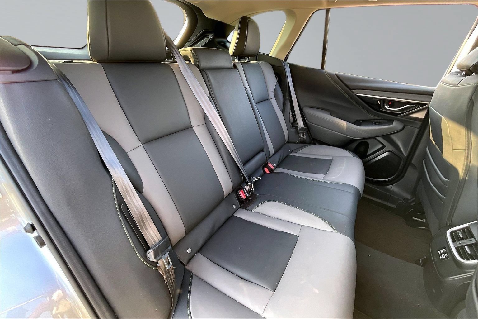 Certified 2024 Subaru Outback Onyx Edition AWD/4WD image 28