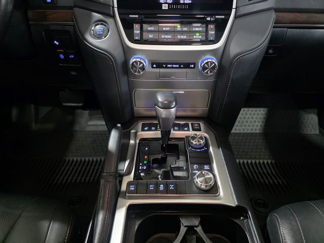 Used 2021 Toyota Land Cruiser Heritage Edition image 21