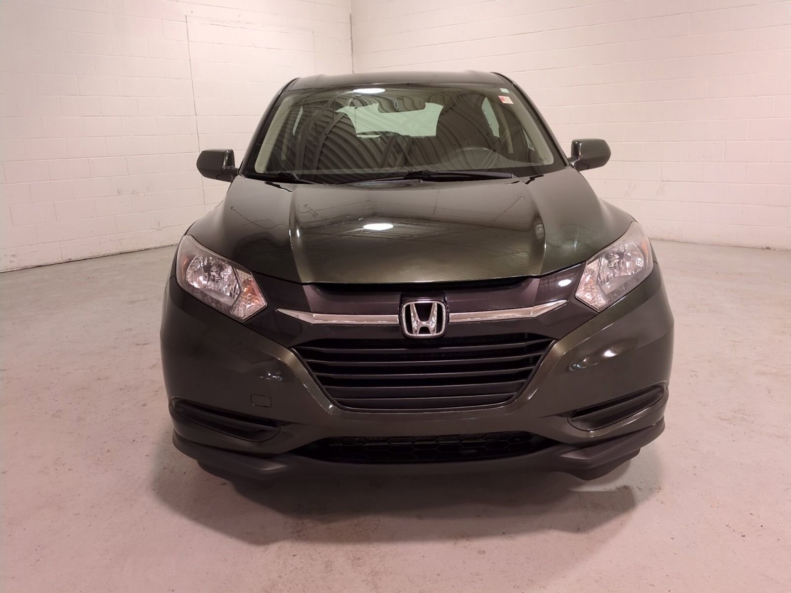 Used 2017 Honda HR-V LX image 8