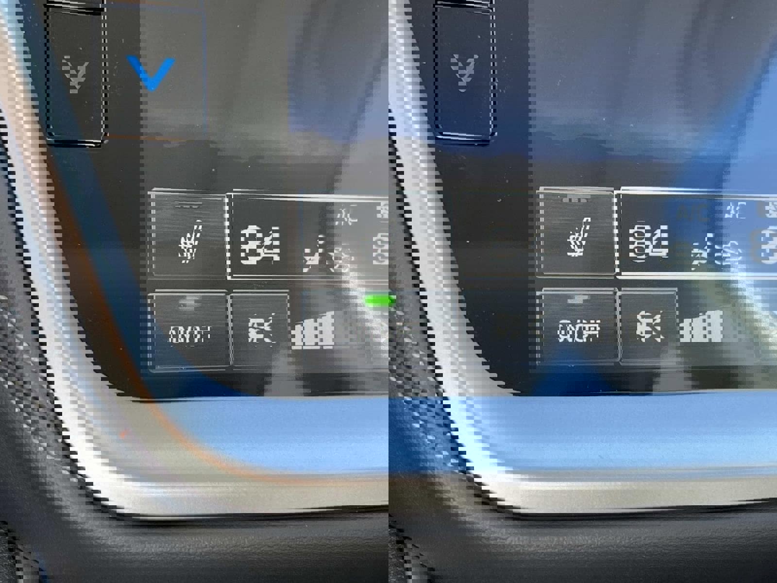 Certified 2025 Subaru Legacy Limited w/ Popular Package #3 image 34