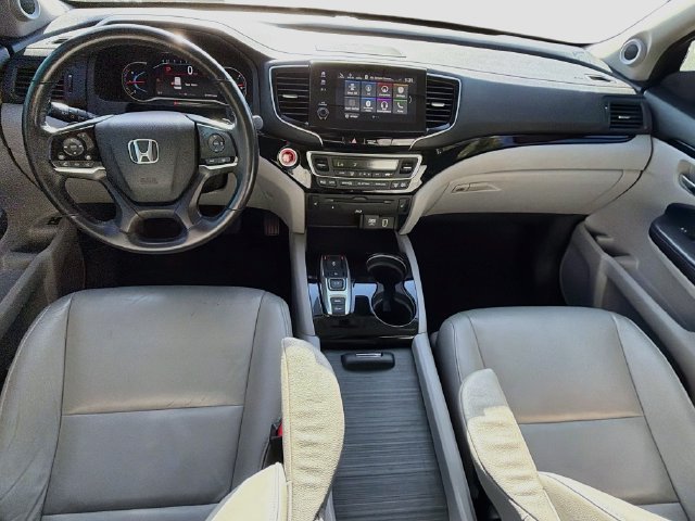 Used 2019 Honda Pilot Touring image 16
