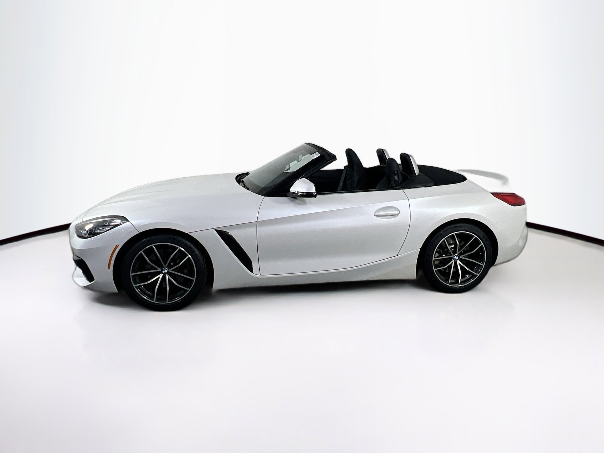 Used 2022 BMW Z4 sDrive30i w/ Driving Assistance Package image 8