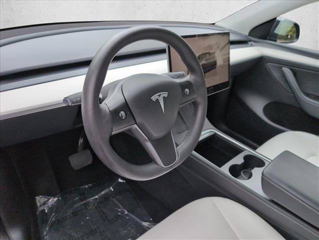 Used 2024 Tesla Model Y Long Range AWD/4WD image 10