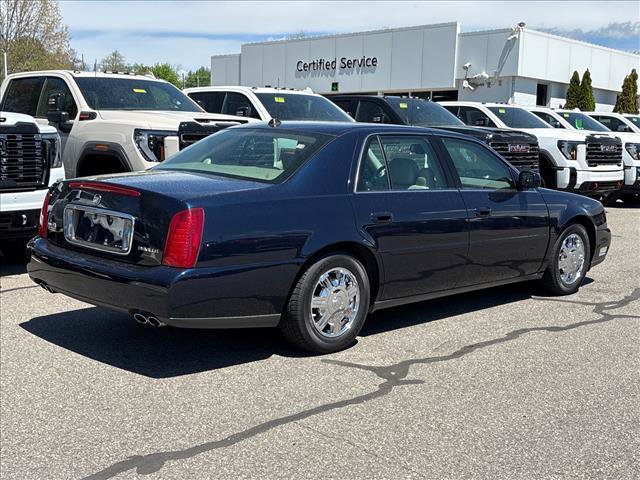 Used 2004 Cadillac De Ville Sedan w/ Equipment Group image 2