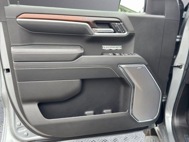 New 2026 GMC Sierra 1500 Denali w/ LPO, Black Badging Package image 13