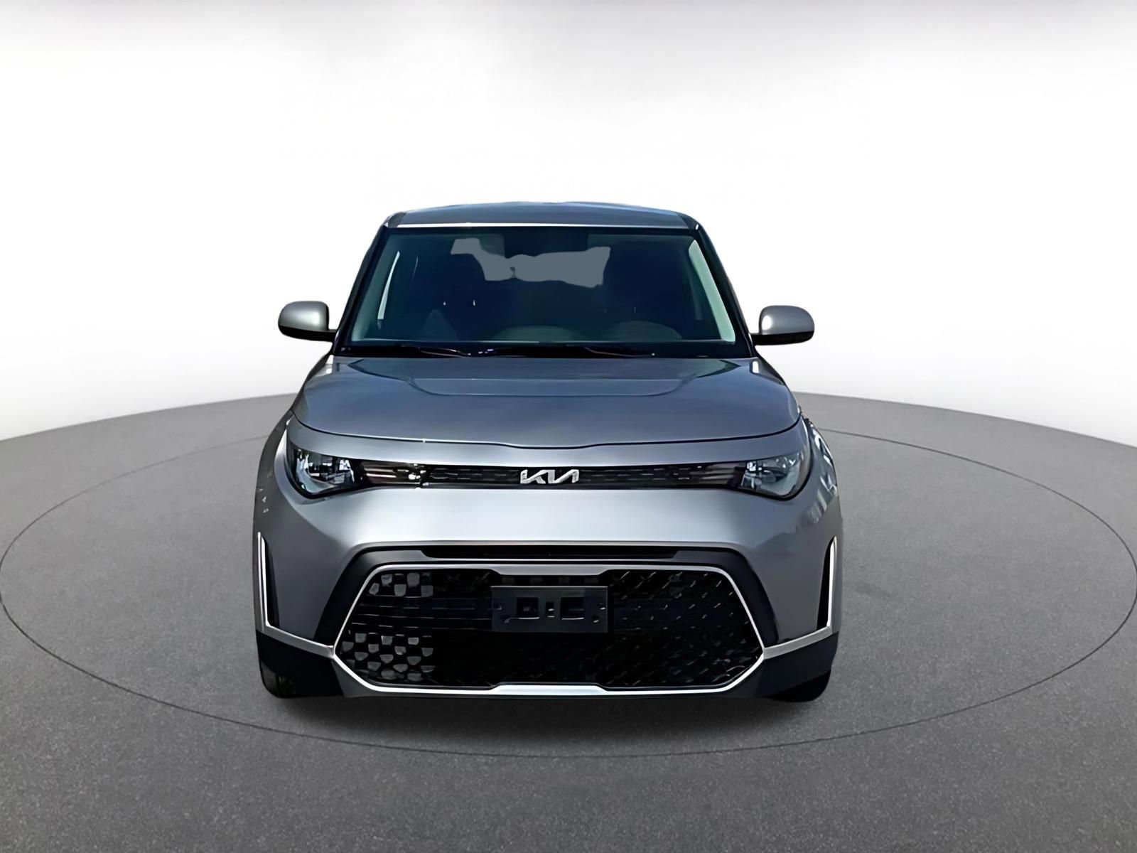 Used 2025 Kia Soul LX w/ LX Technology Package image 3