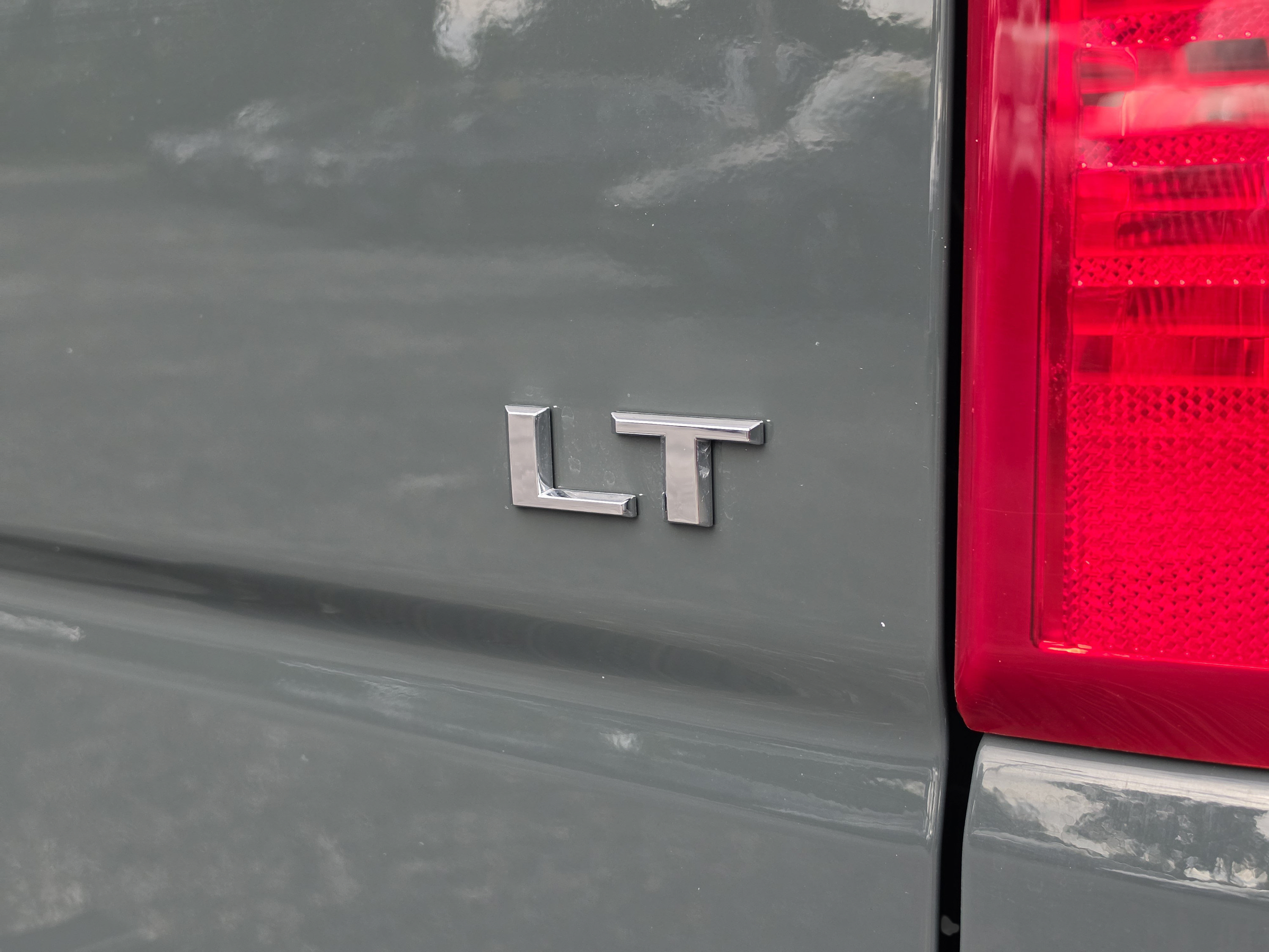 Used 2025 Chevrolet Silverado 1500 LT w/ Convenience Package II AWD/4WD image 16