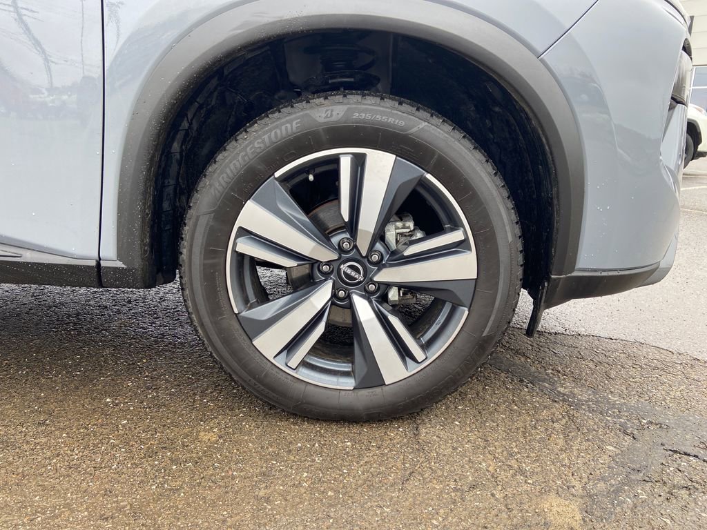 Used 2024 Nissan Rogue SL image 9