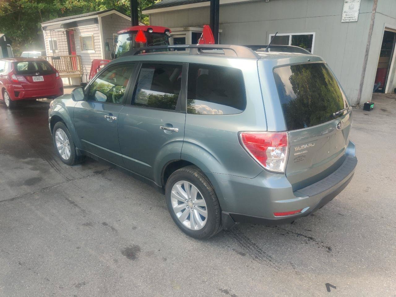 Used 2012 Subaru Forester 2.5X Premium AWD/4WD image 5