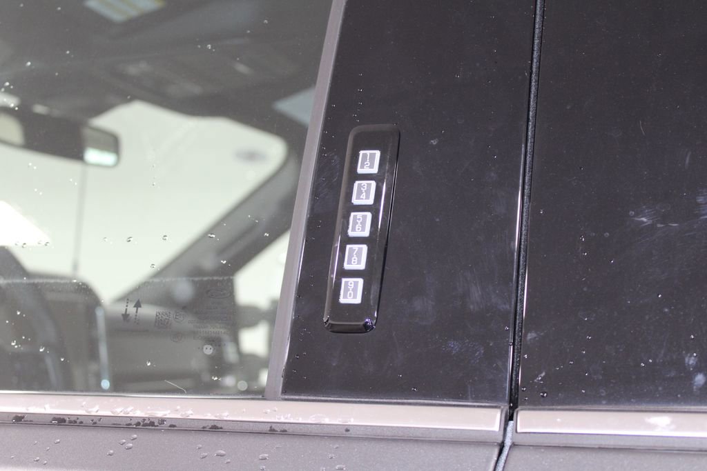 New 2026 Ford F250 Lariat w/ Chrome Package image 21