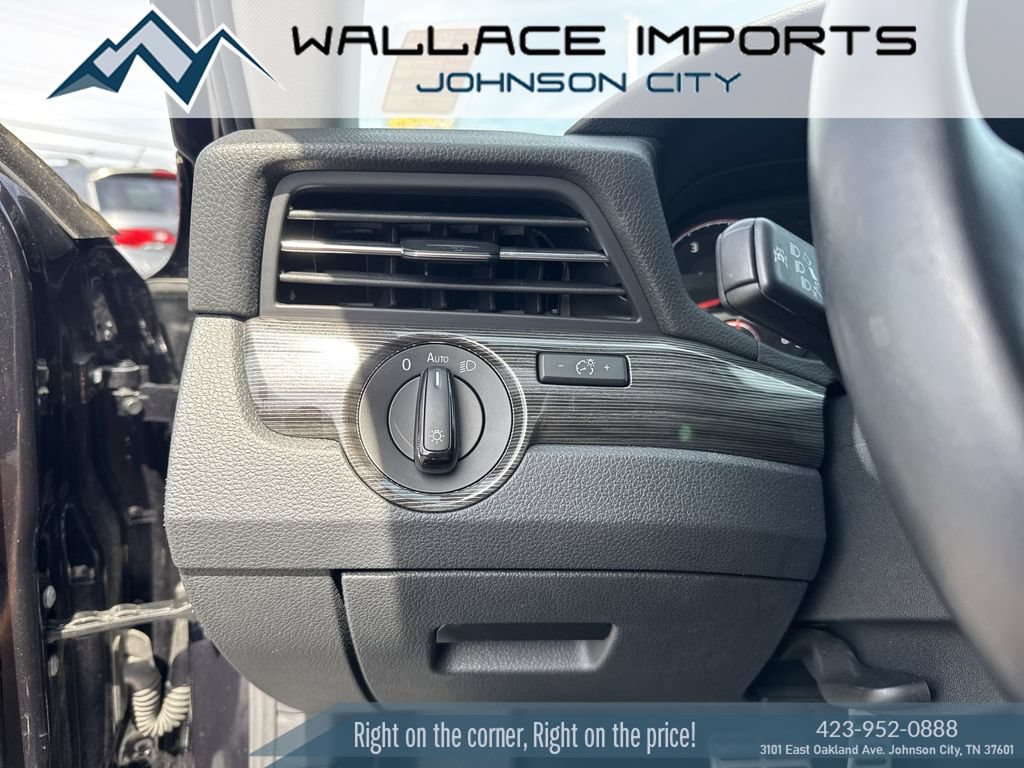 Used 2020 Volkswagen Passat 2.0T R-Line FWD image 29