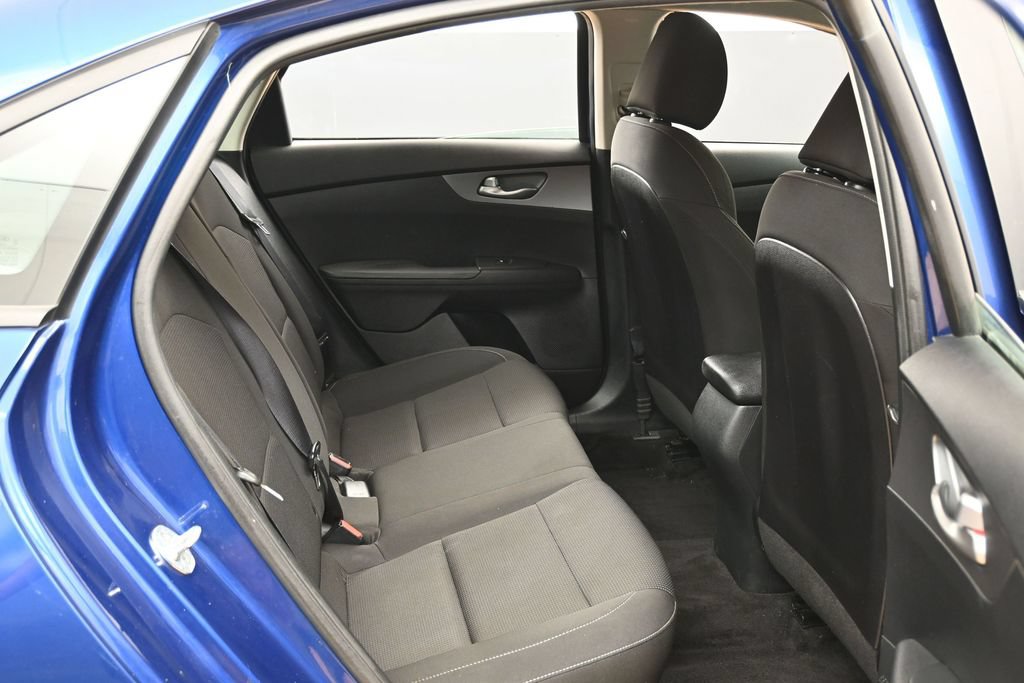 Used 2020 Kia Forte LXS FWD image 29