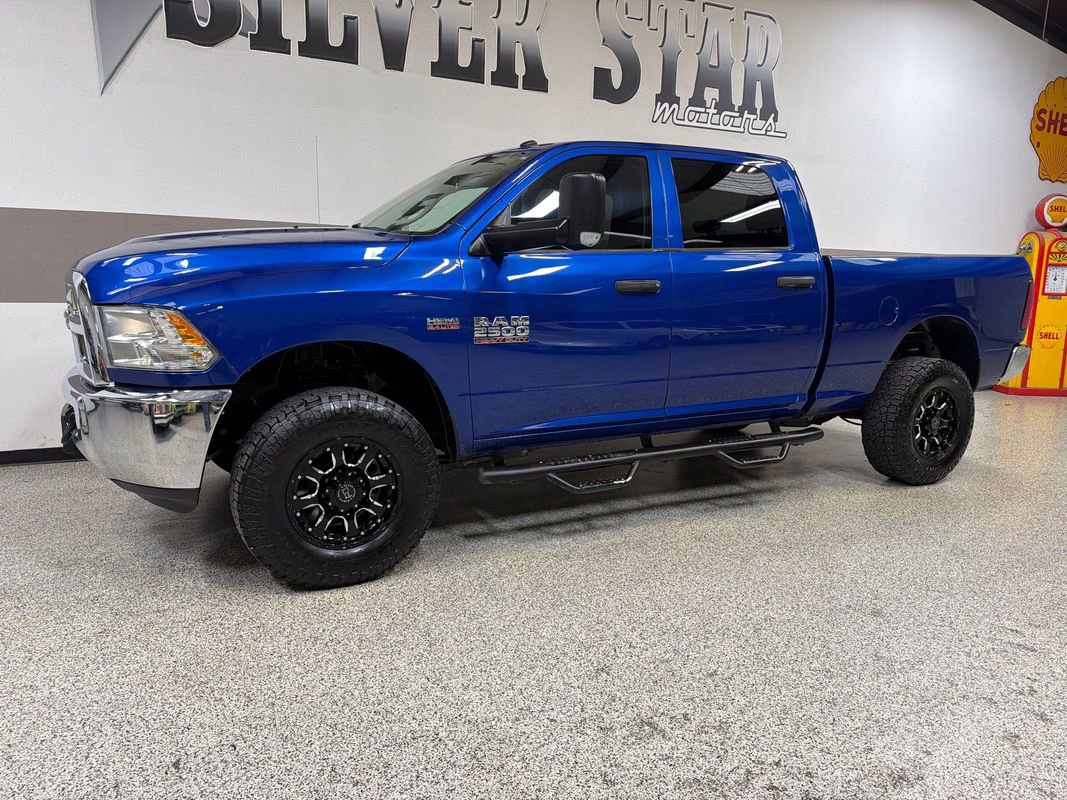 Used 2018 RAM 2500 Tradesman w/ Chrome Appearance Group AWD/4WD image 4
