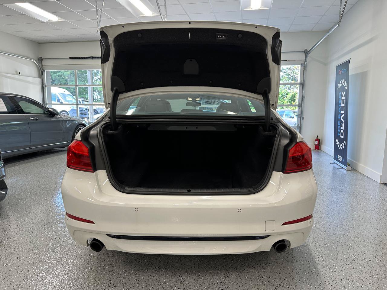 Used 2019 BMW 530i w/ Convenience Package RWD image 30