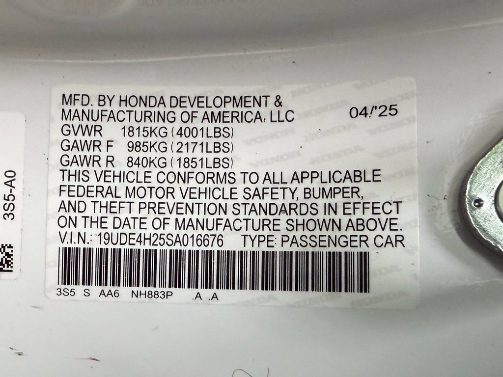 Used 2025 Acura Integra FWD image 11