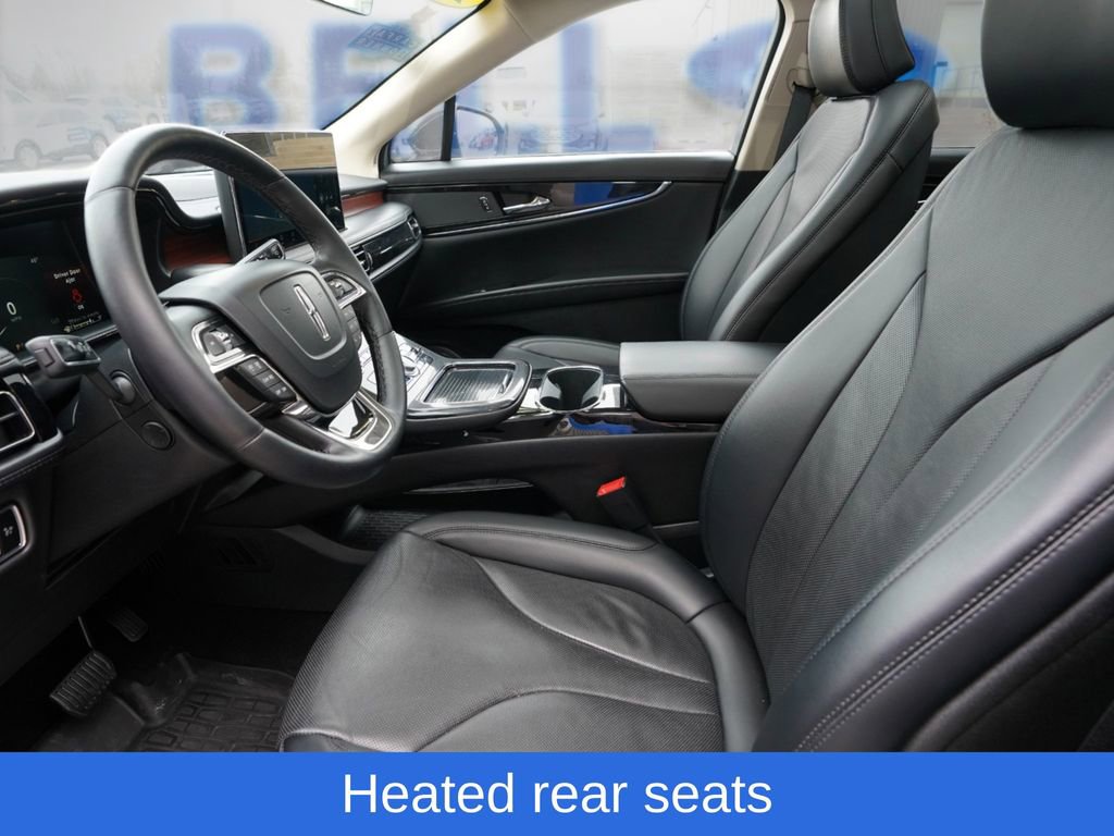 Used 2023 Lincoln Nautilus Reserve image 13