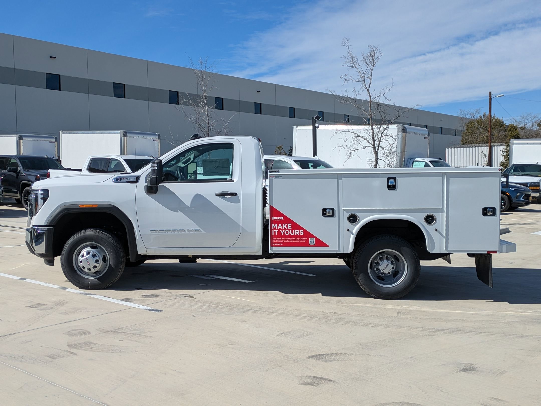 New 2024 GMC Sierra 3500 Pro w/ Convenience Package image 6