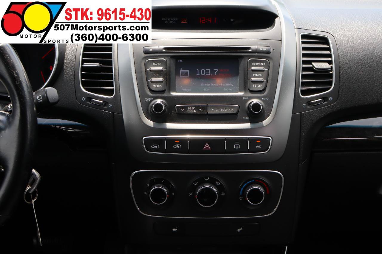 Used 2015 Kia Sorento LX AWD/4WD image 17