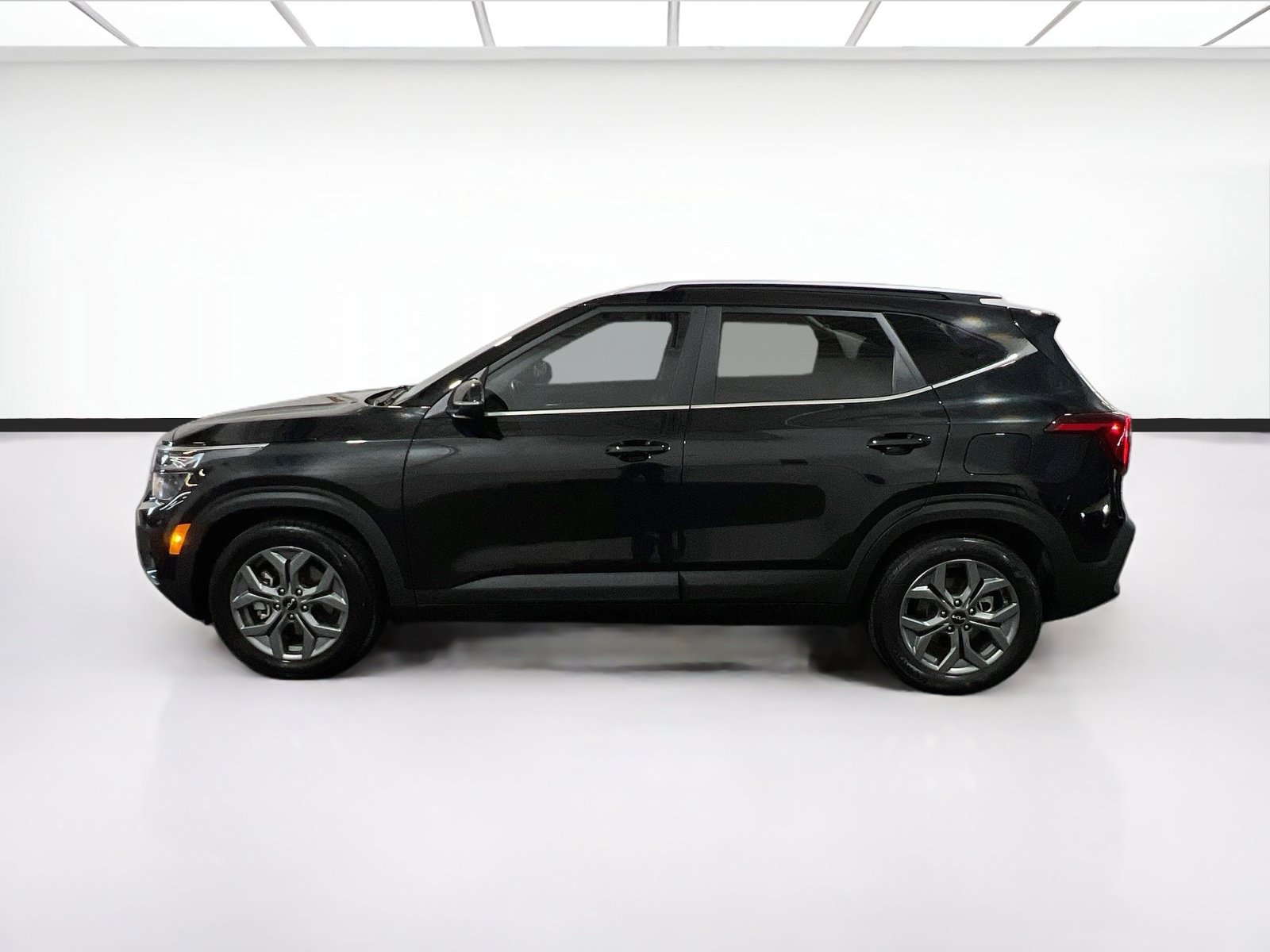 Used 2024 Kia Seltos S AWD/4WD image 23