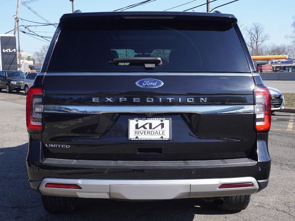 Used 2024 Ford Expedition Limited image 15