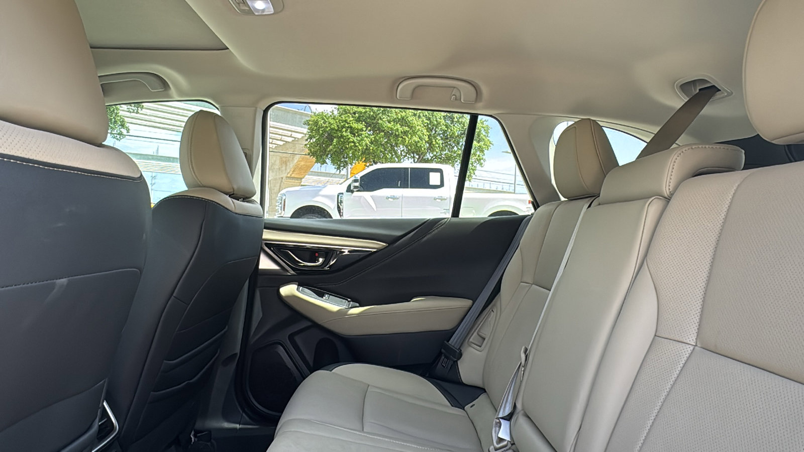 Used 2024 Subaru Outback Limited AWD/4WD image 15