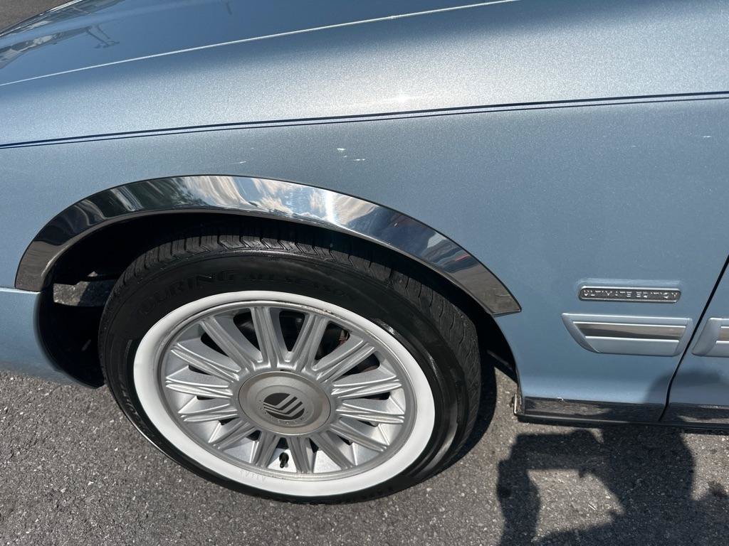 Used 2010 Mercury Grand Marquis LS RWD image 39