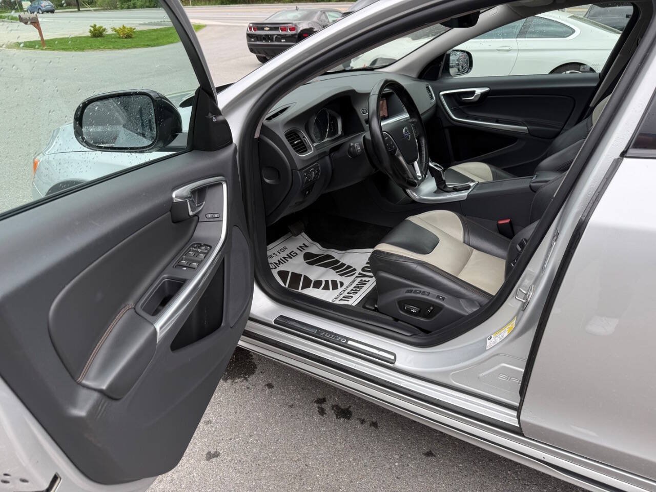 Used 2018 Volvo V60 T5 Cross Country w/ Convenience Package AWD/4WD image 15