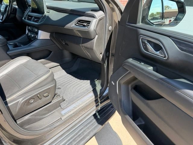 Used 2021 GMC Yukon XL SLT AWD/4WD image 24