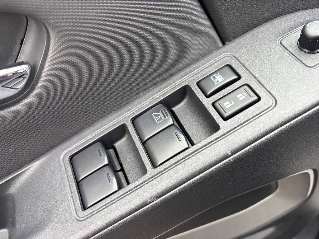 Used 2022 Nissan Frontier SV image 33