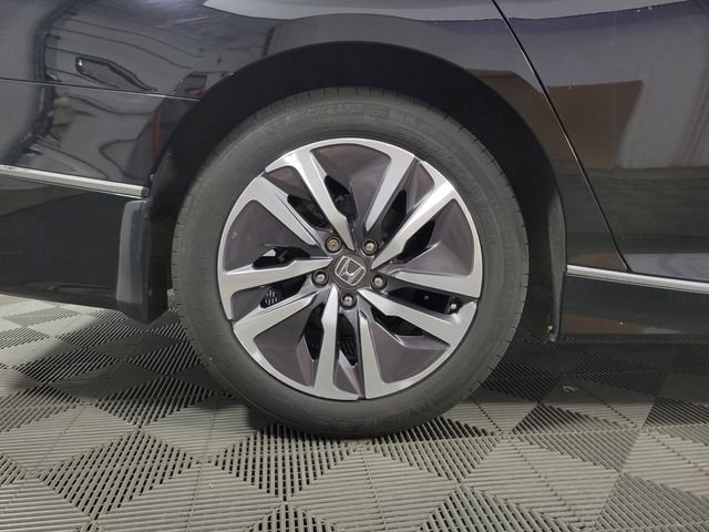 Used 2019 Honda Accord Touring image 11