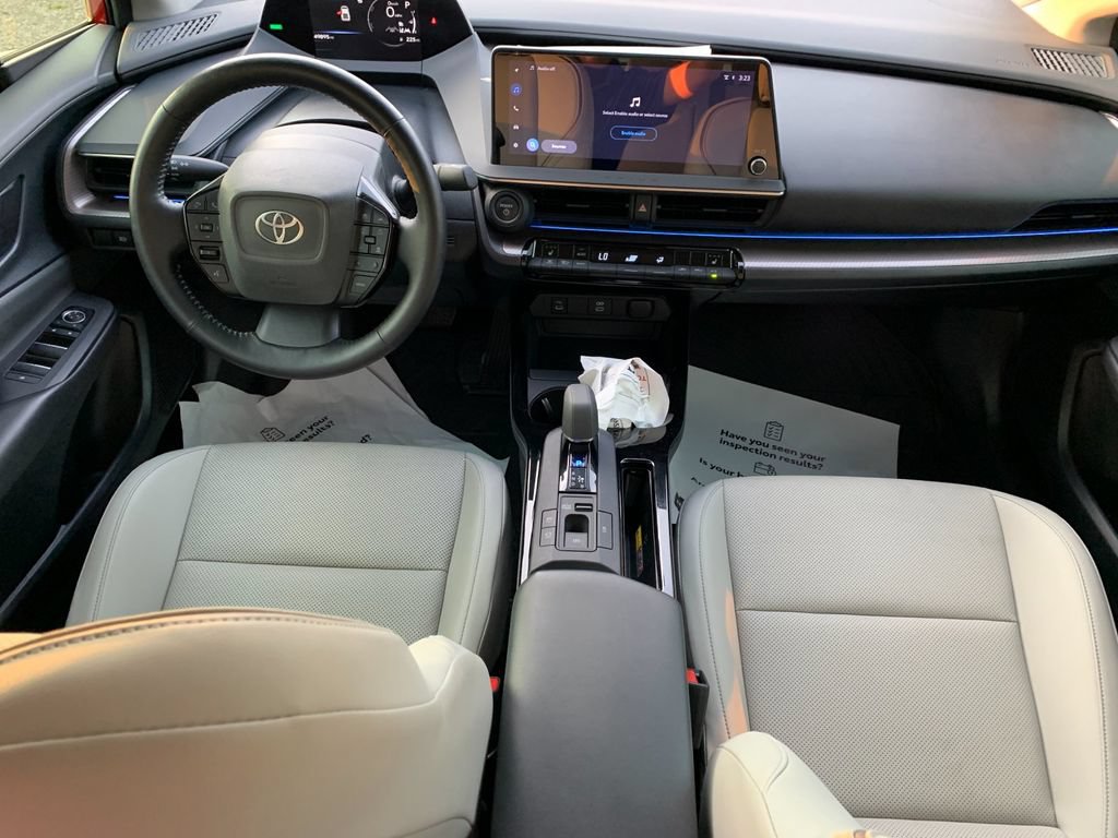 Used 2024 Toyota Prius XLE AWD/4WD image 16