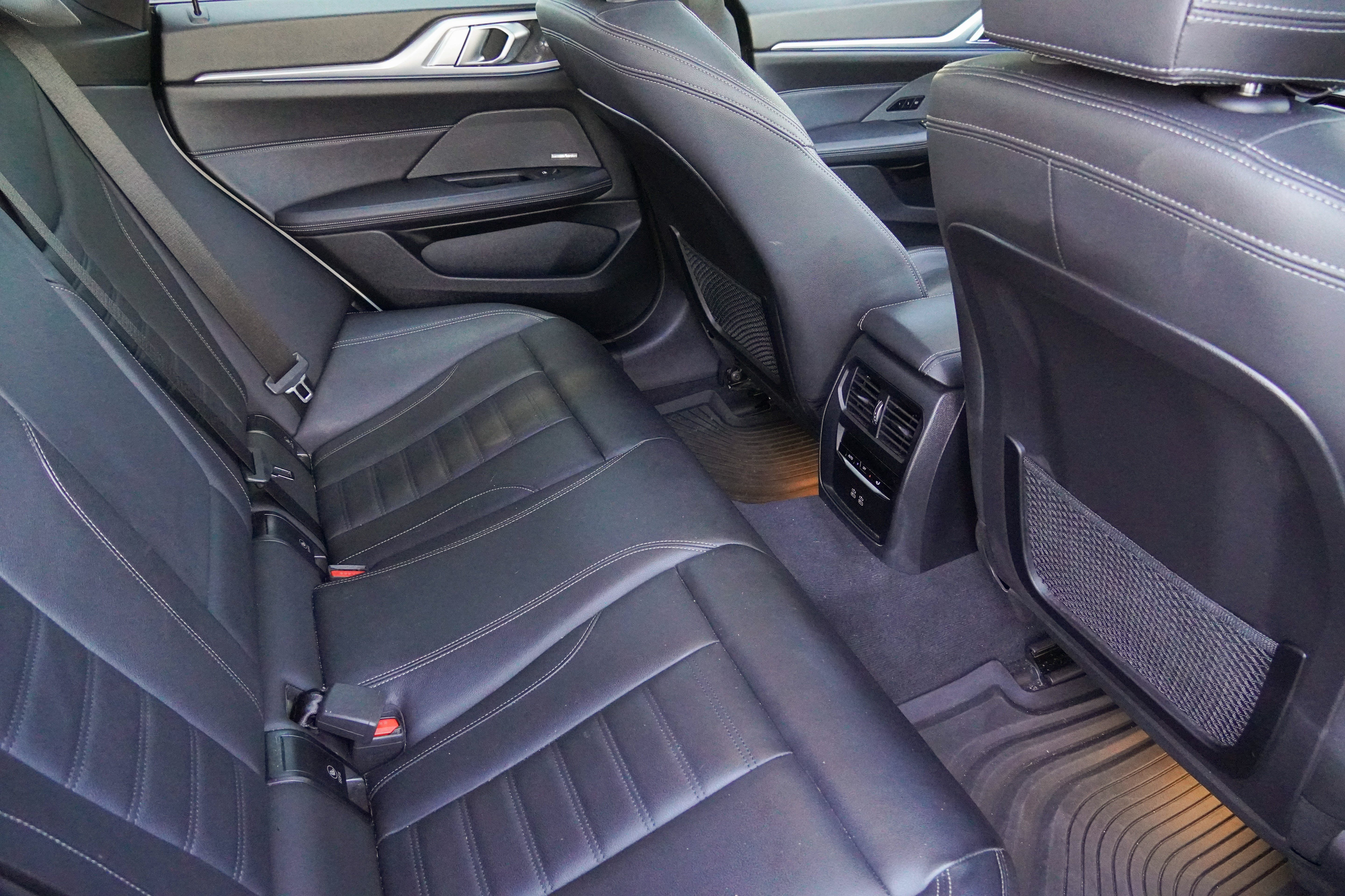 Certified 2024 BMW i4 eDrive40 w/ M Sport Package RWD image 32