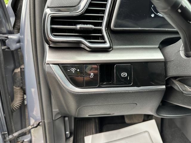 Used 2023 Kia Sportage EX AWD/4WD image 21