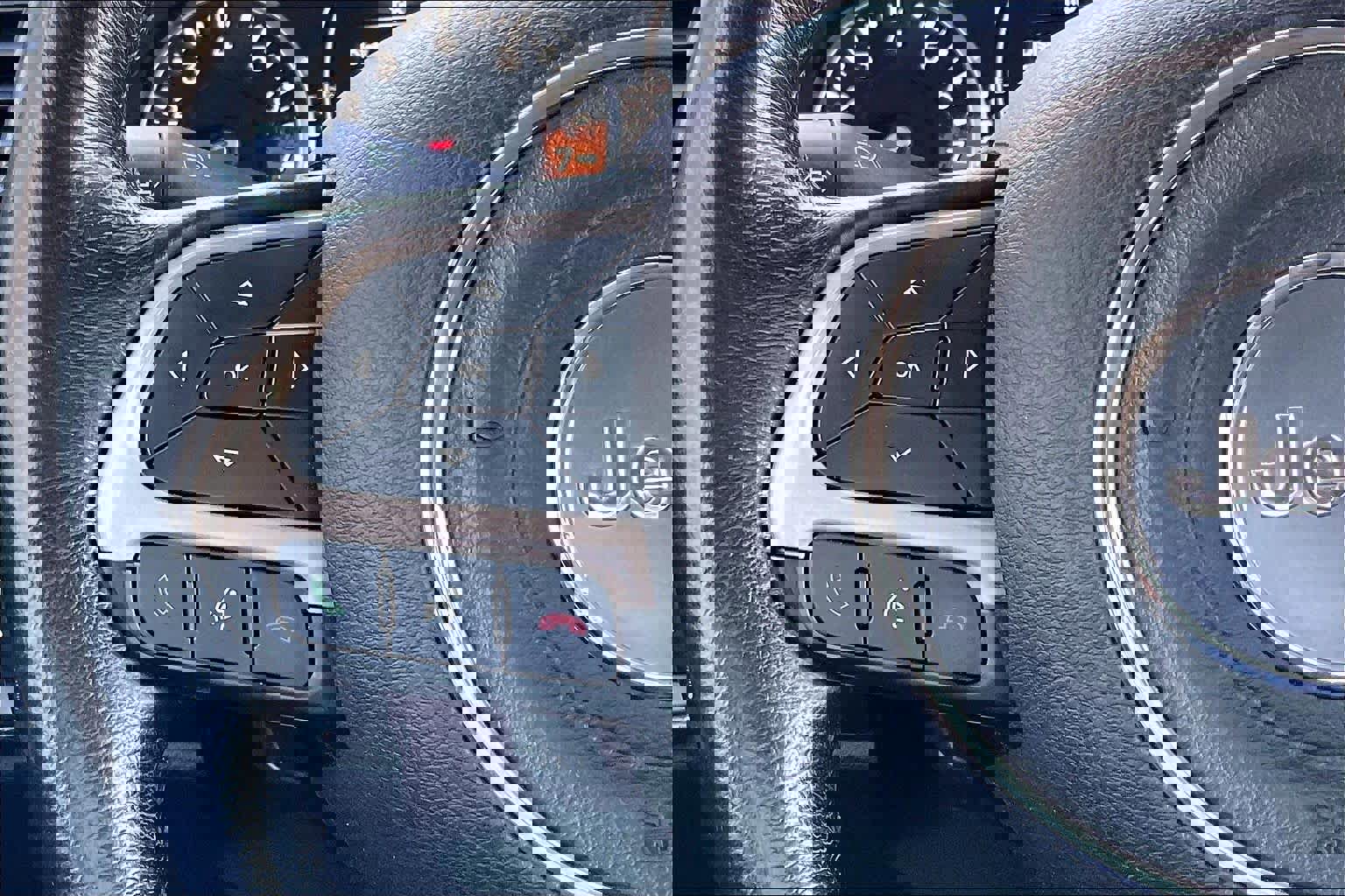 Used 2016 Jeep Renegade Latitude image 24