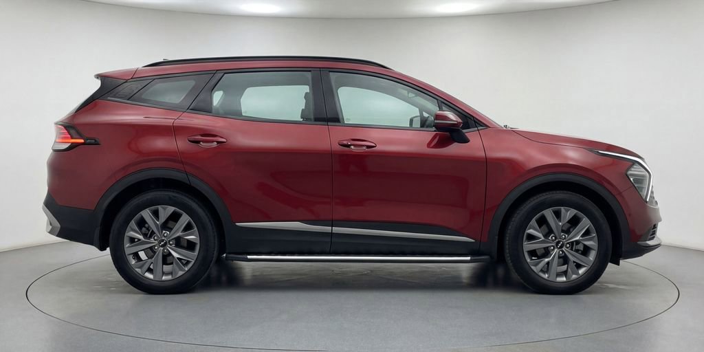 Used 2025 Kia Sportage SX image 10