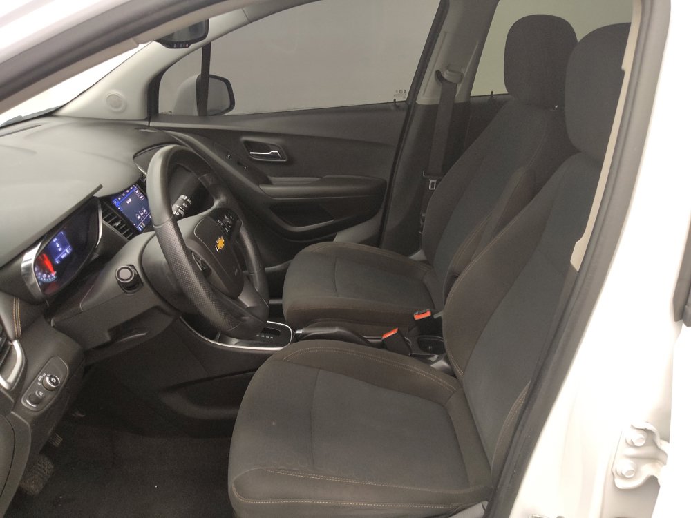 Used 2020 Chevrolet Trax LS w/ Tint and Cruise Package FWD image 17